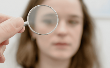 Razvoj vida vs. dioptrija: Što znači kad “ne vidimo” i zašto naočale nisu uvijek odgovor
