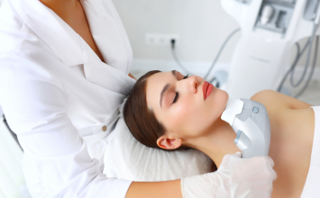 Zaboravite na nož: evo kako HIFU briše godine s lica i vrata