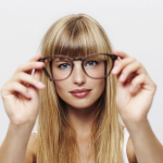 https://dioptrija.hr/zdravlje/zasto-boje-izgledaju-drugacije-kad-skinete-naocale
