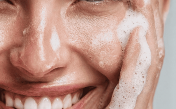 Gel, pjena ili micelarna voda: Što vašem licu i očima zapravo treba?