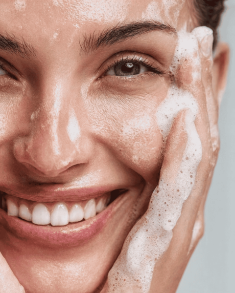 Micelarna voda ili gec za lice