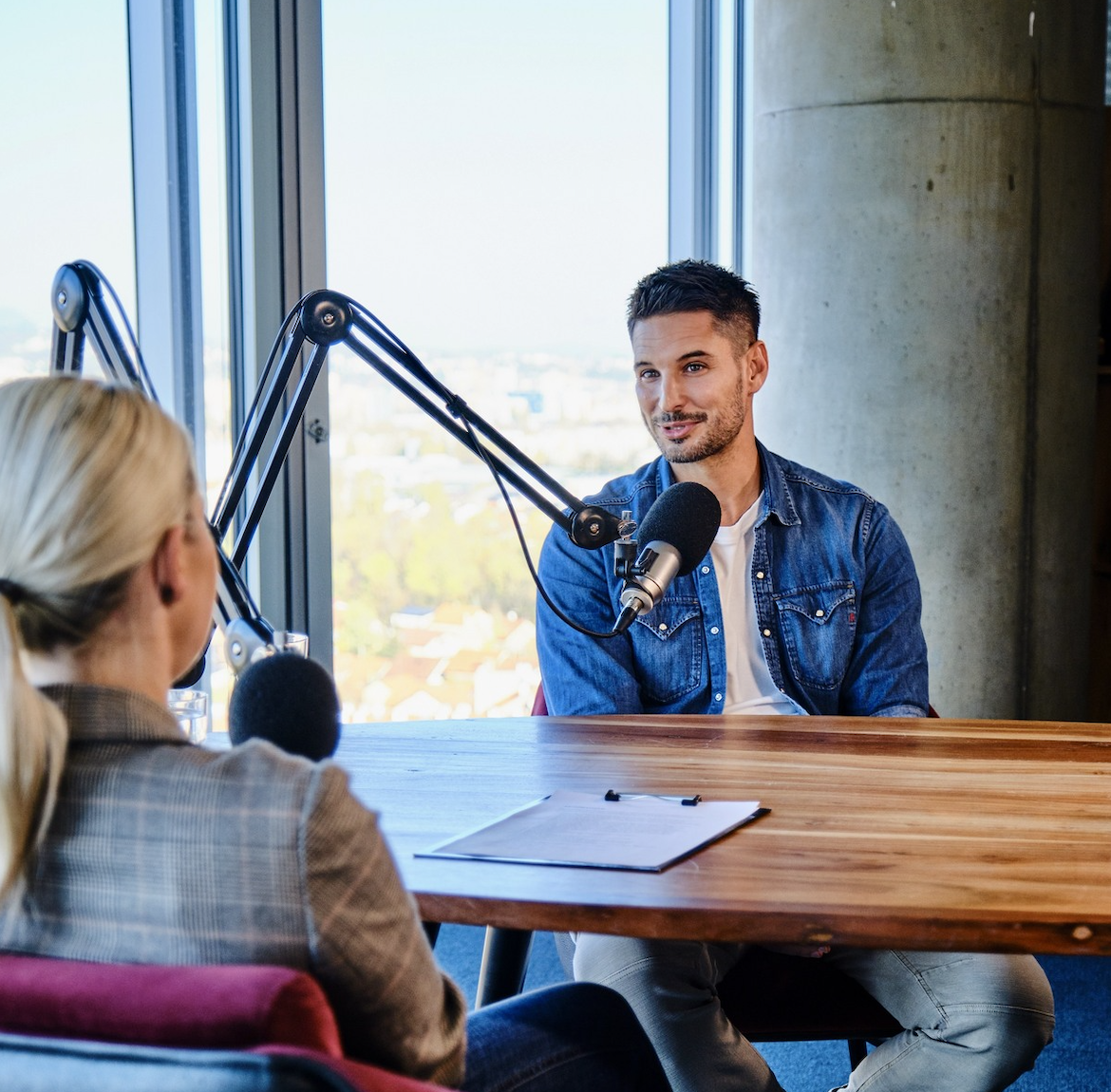 Saznajemo "Iz prve ruke": Jesu li kontaktne leće bolje od naočala?