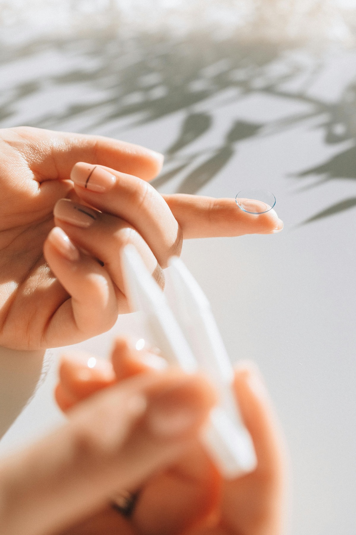 Kontaktne leće: 5 grešaka koje većina radi svaki dan