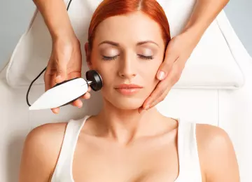 Radiofrekvencija lica iskustvo: što je to i boli li? 